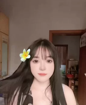 人美音柔的大胸嫩妹