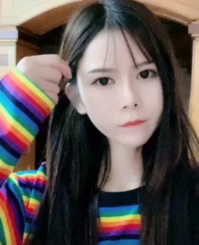 去年约过的妹子，感觉不错